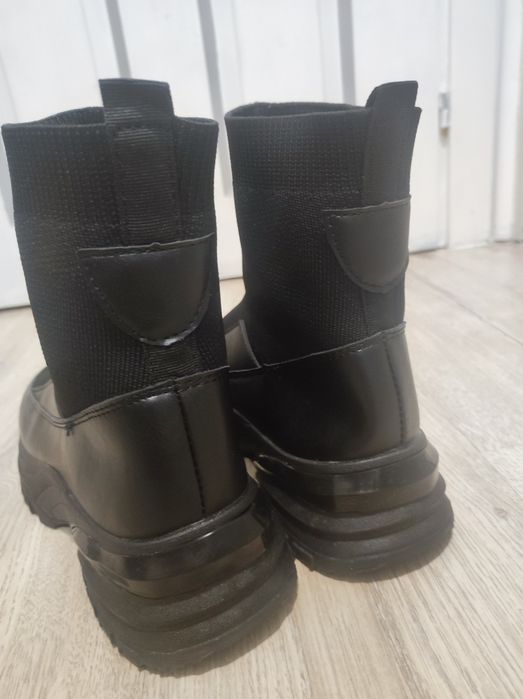 Дамски боти тип чорап