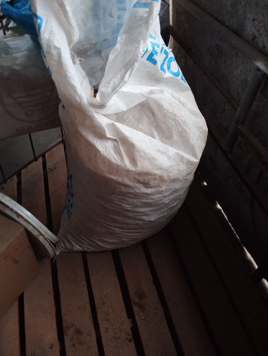 Сотилади тугралган куритилган нон