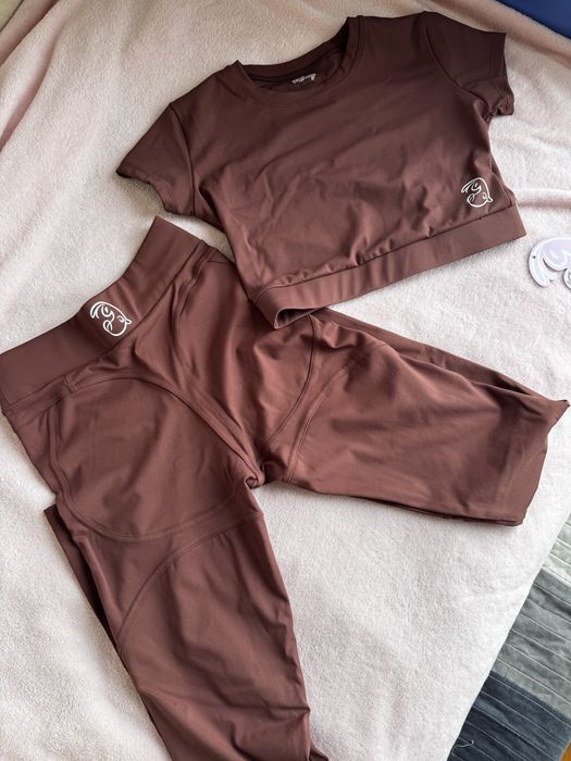 Спортни клинове, бюстиета, комплекти