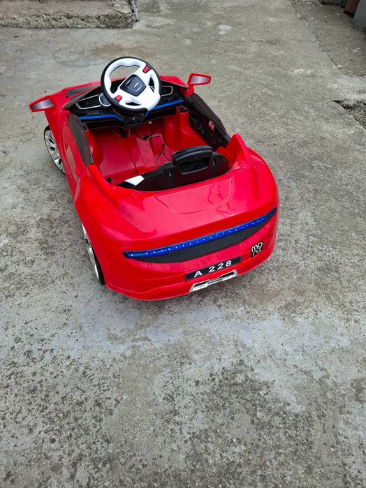 Акумулаторна Кола