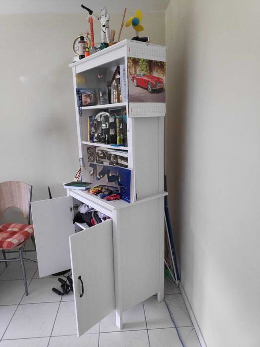 Bibliotecă albă IKEA din lemn