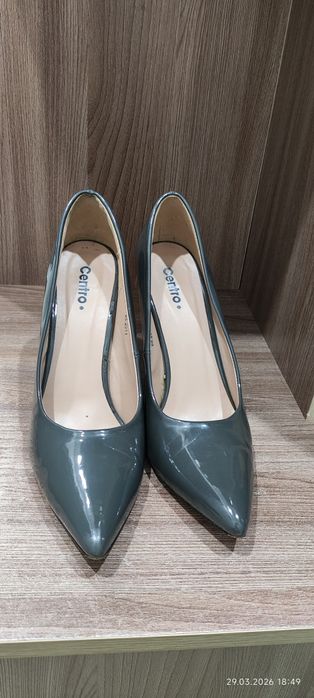 Продам туфли женские