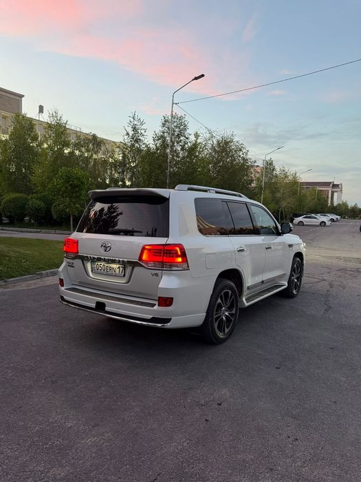 Toyota land cruiser