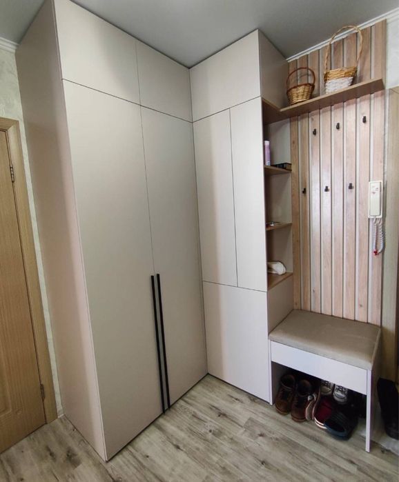 мебел для прихожей prixojka shkaf kraverishga kyim ilishga vishlka