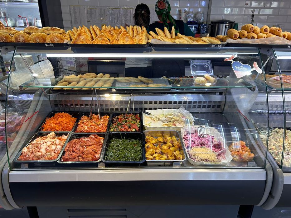 Продам витриный холодильник