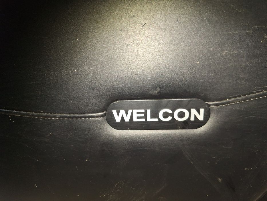 Продавам масажен стол