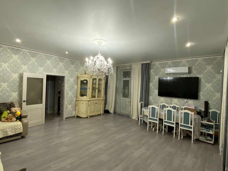 Продается 4-х комнатная квартира