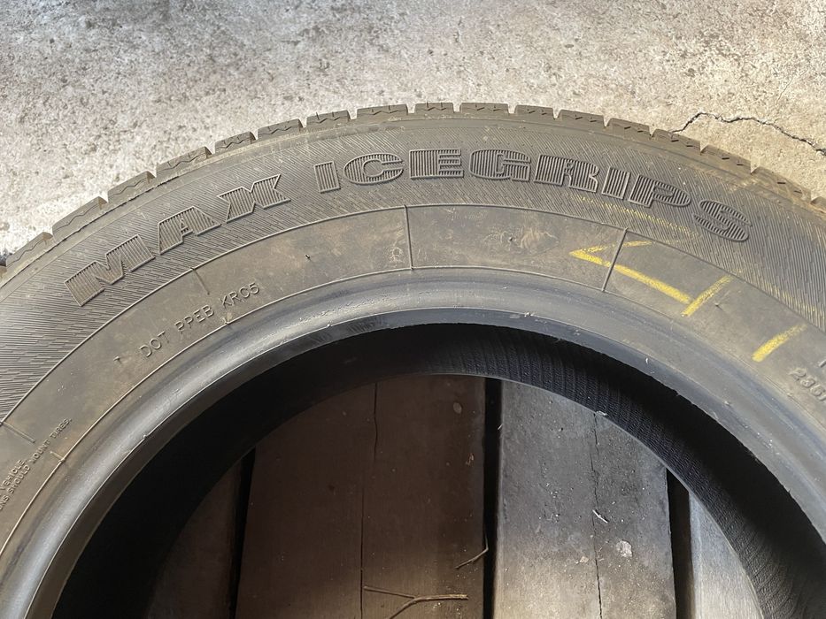 Шины зимние 235/65 R17 104 т