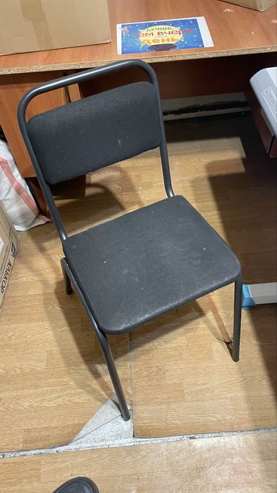 2 стола и 2 стульев