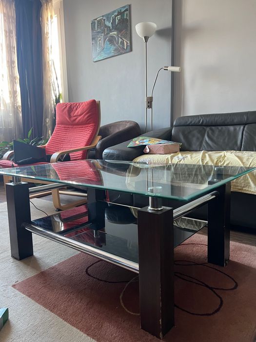 Продавам холна маса