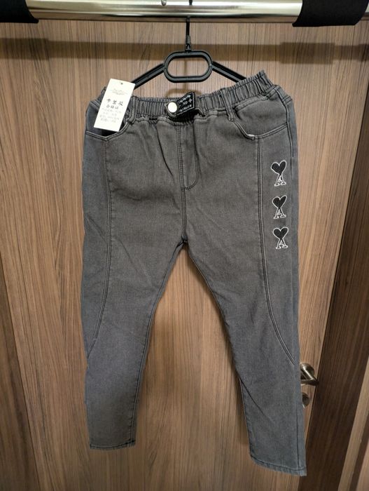 Дамски дънки с ластик и щампа