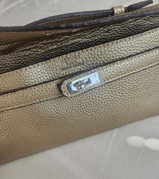 Чанта- клъч златна