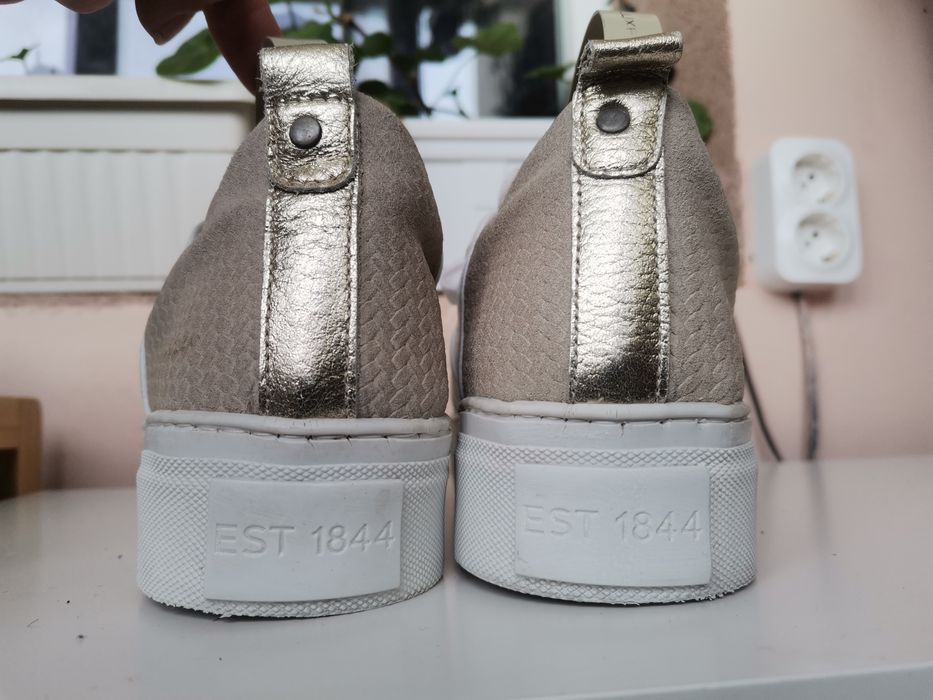 Спортни обувки Mansfield 41н Естествена кожа