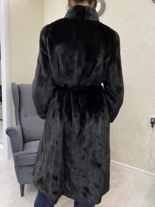 Продам норковую шубу