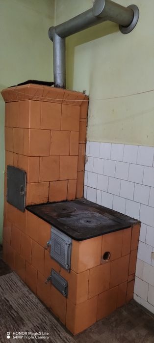 Vând sobă teracotă cu plită