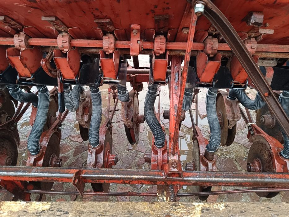 Сеялка продается