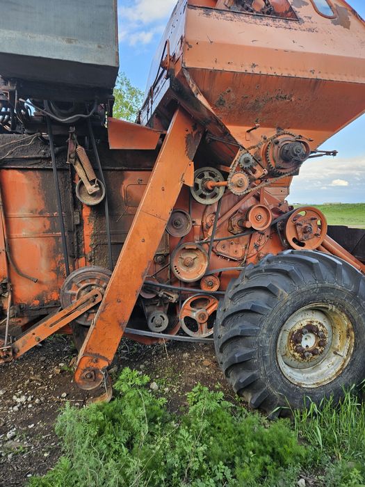 Два комбаина Нива СК5