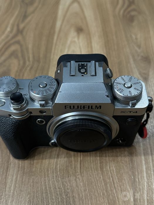 Fujifilm X-T4 body