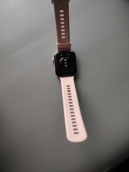 Електронен спортен часовник HUAWEI WATCH FIT 3