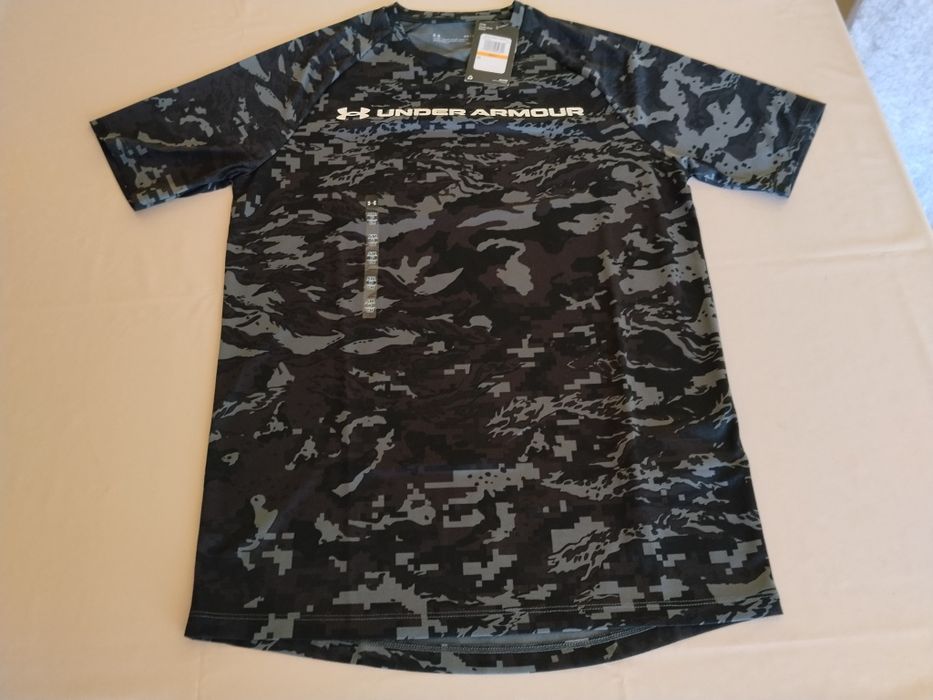 Tricouri pentru bărbați marca Under Armour