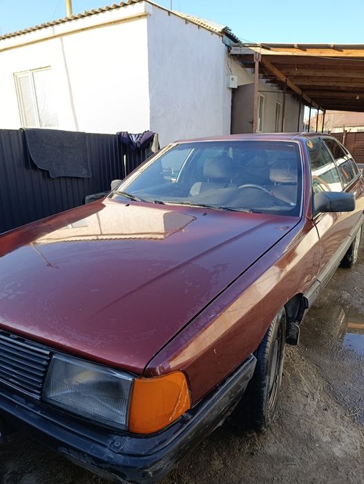 Ауди 100 сатылады