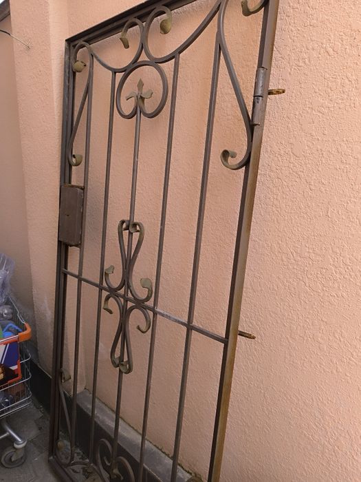 Продам дверь металлическую