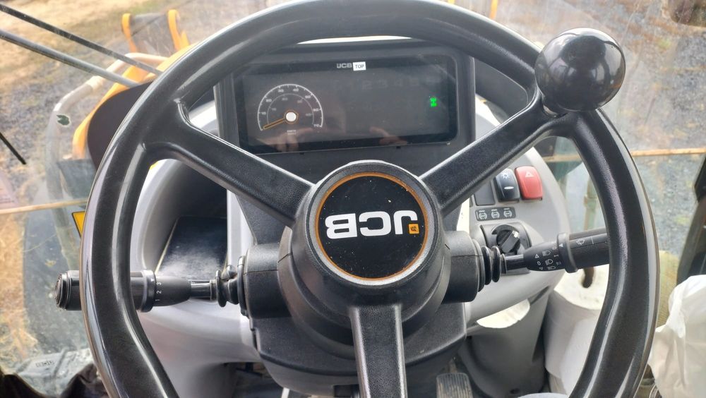 Inchirizez buldoexcator jcb 3cx  4cx