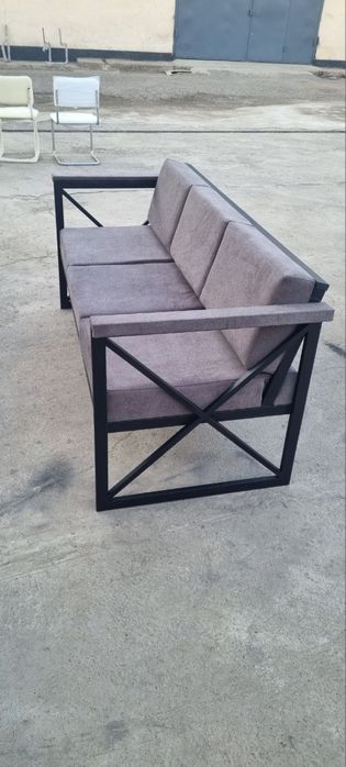 Мягкий диван есть доставка и есть гарантия