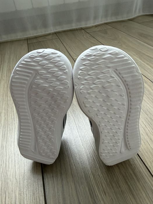 Pantofi sport Nike, copii, marime 22