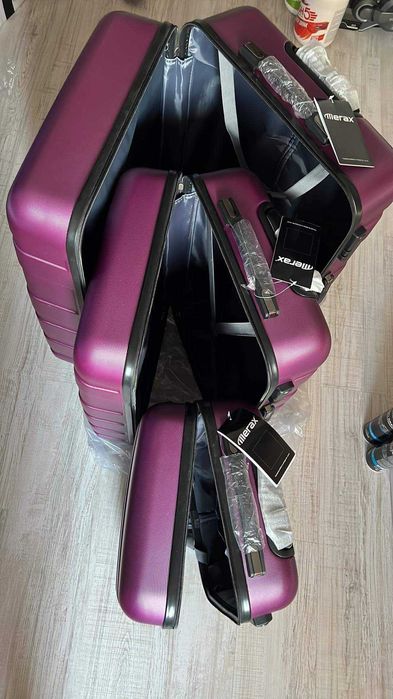 Куфар IT Mesmerize Hard Suitcas ,merax голям ,среден и малък