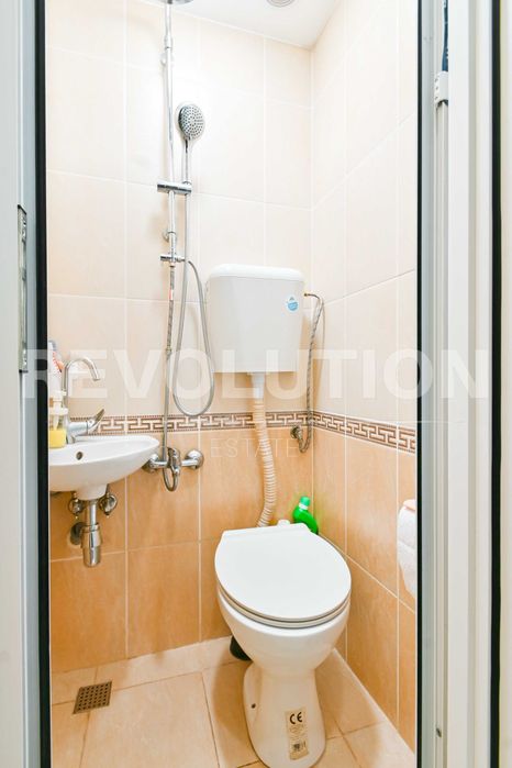 Тристаен апартамент в ж.к. Лагера