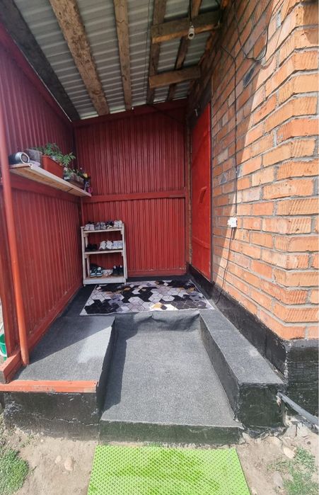 Продам дом (кирпичный)