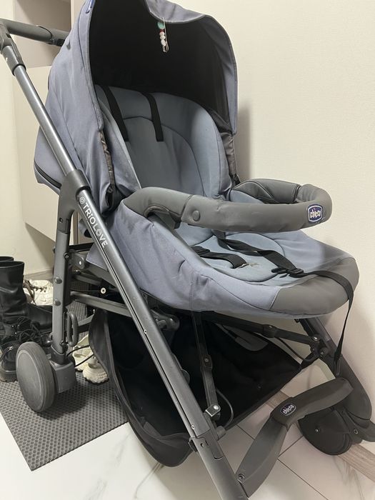 Продам б/у коляску Chicco