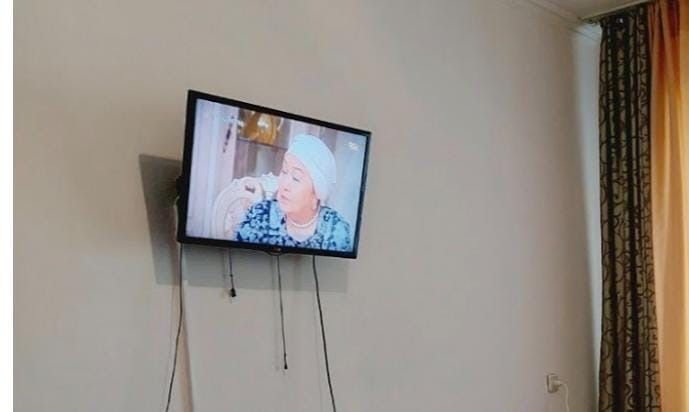 Телевизор LG.