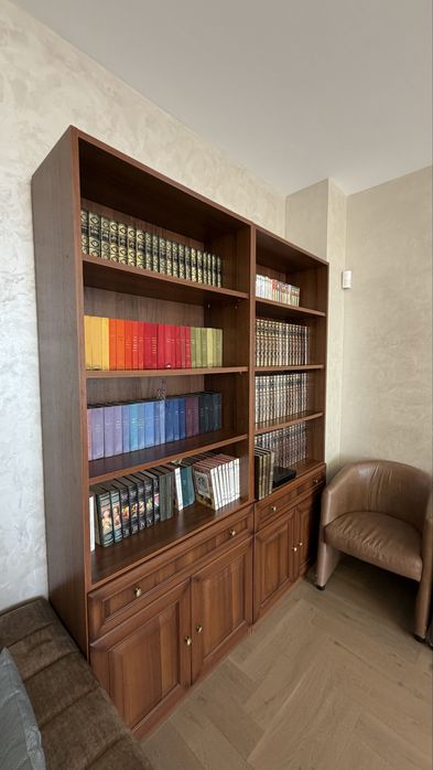Продаю шкафы для книг