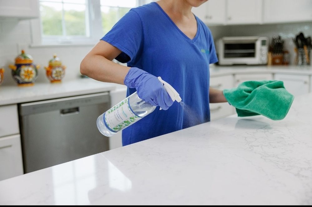 Клининг уборка квартир 

Аккуратно,