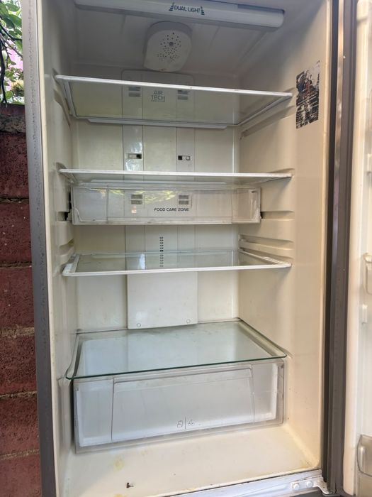 Холодильник hotpoint