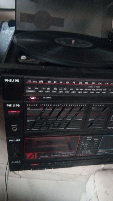 Combina muzicala philips cu pick up vintage