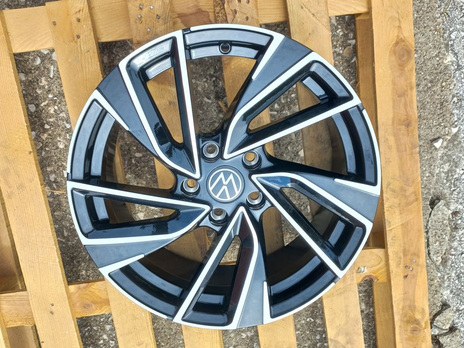 19" 5x112 Vw Gti Golf Passat Tiguan 8j et45 57.1 Seat Škoda Polish  Black