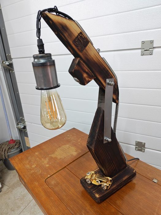 Lampa decorativa din lemn stil steampunk