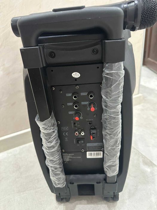 Преносима тонколона Akai SS023A-X10, Черна