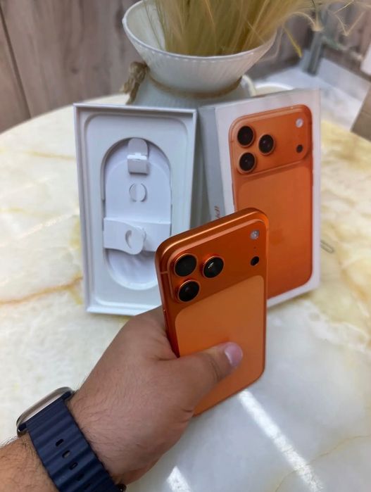 iPhone 17 Pro max 256g Cosmic Orange