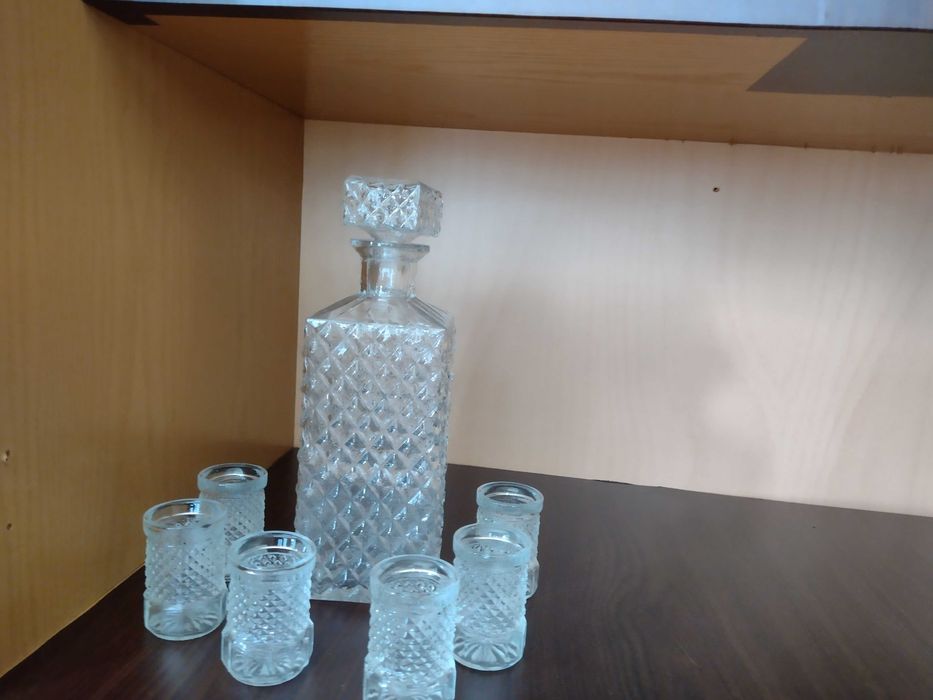 2 кристални сервиза за спиртни напитки