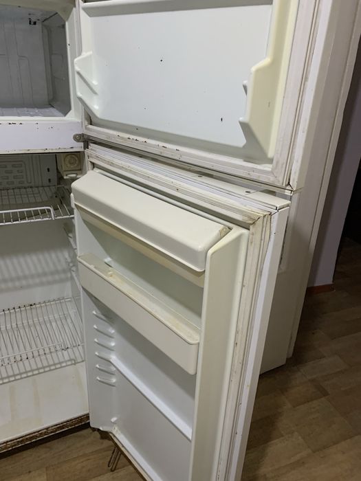 Продам холодильник, б/у  рабочем состоянии
