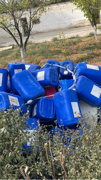 Канистры цветные