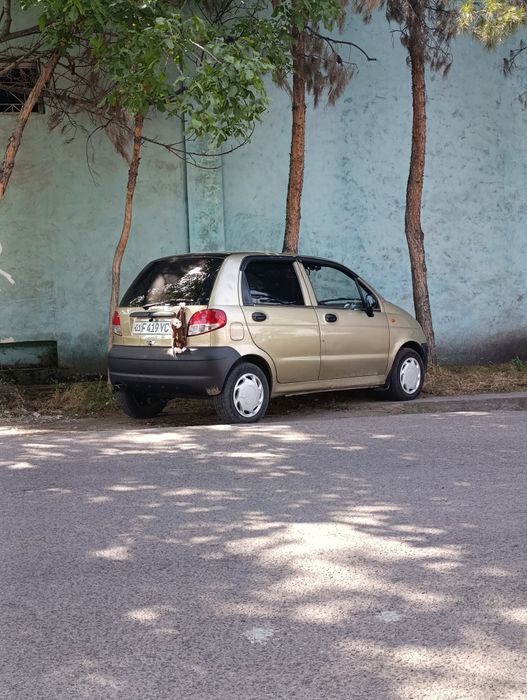 Обезьянка банана, модный аксессуар на авто