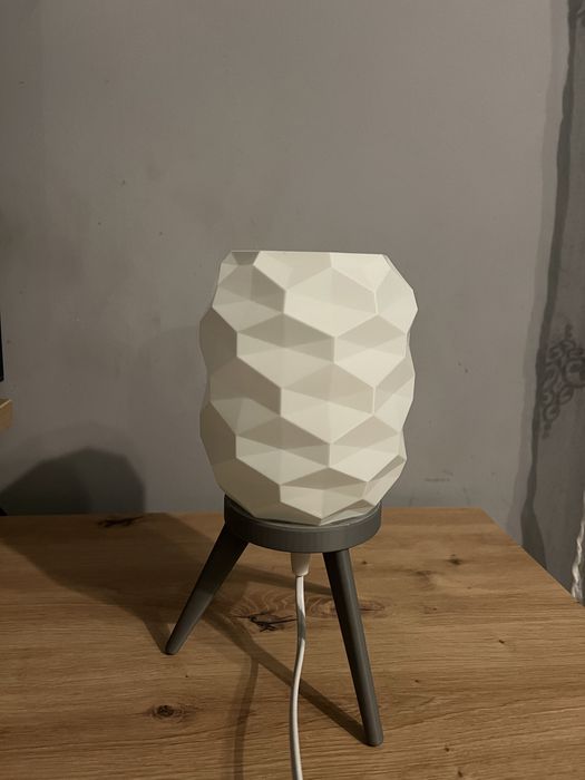 Lampa pentru noptiera