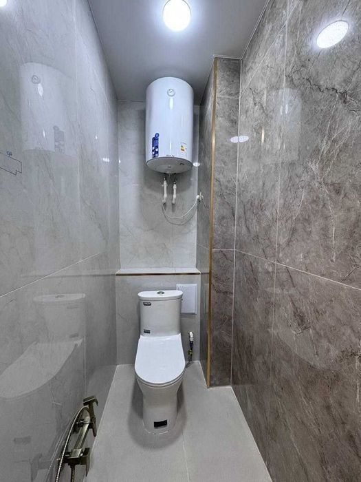 3 хоналик квартира 1 кават кирпичный дом, 5 микр, жомий