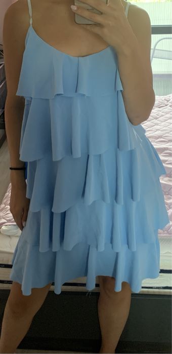 Синя къса рокля