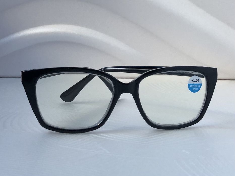 Модерни дамски диоптрични очила /+1.00 - +3.00 /